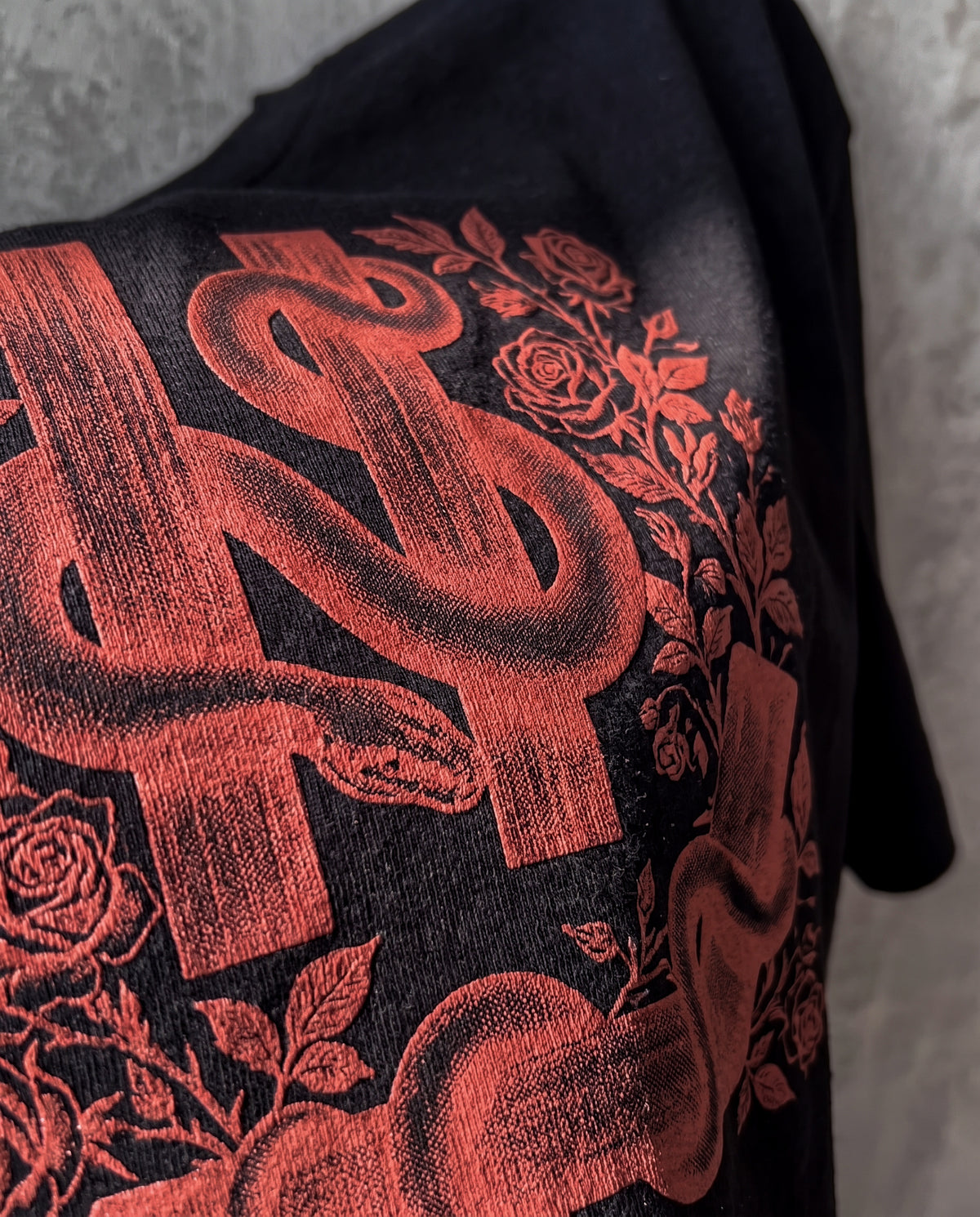 SYMBOL HOODIE black — print detail