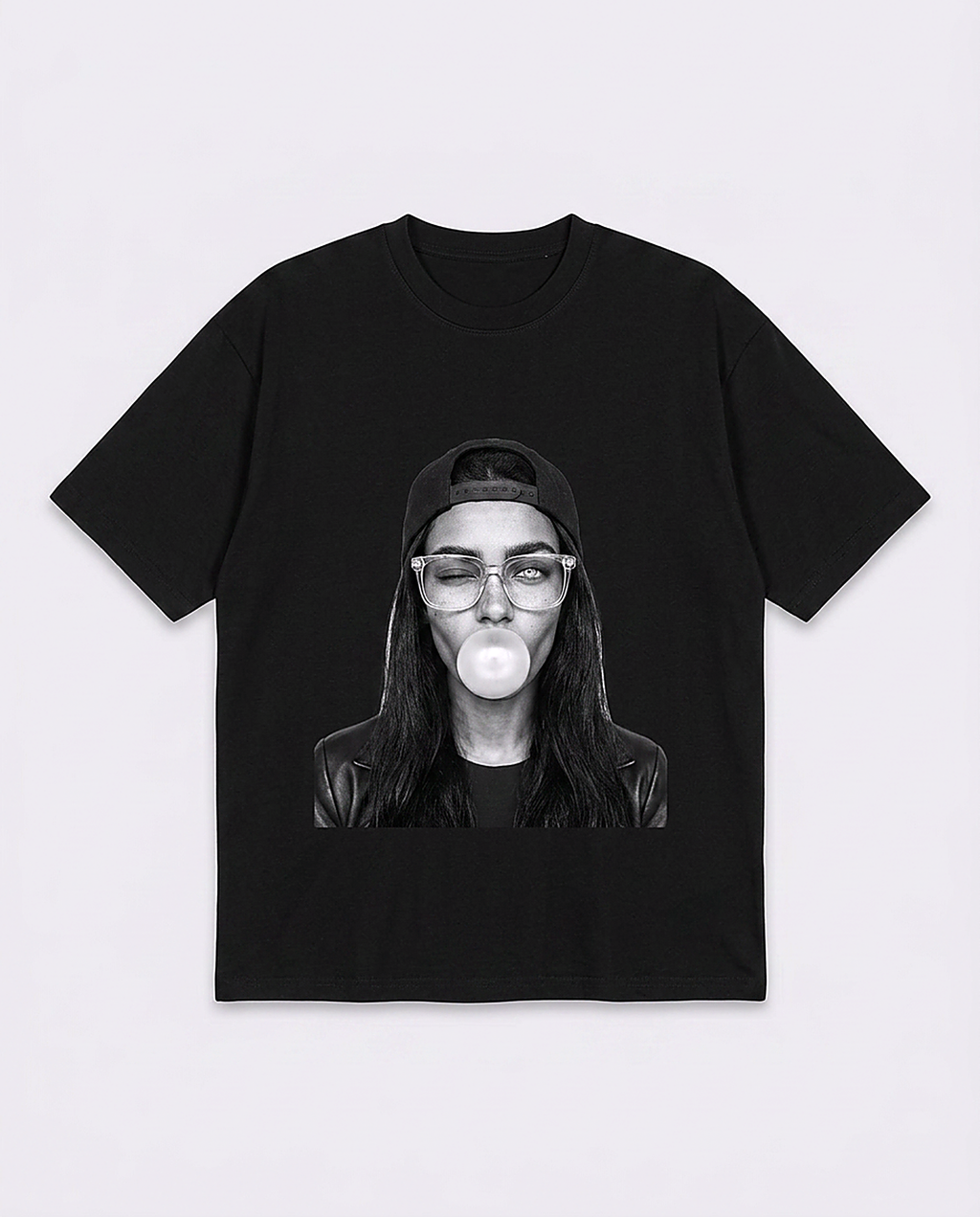 MUSE 001 wink black tee