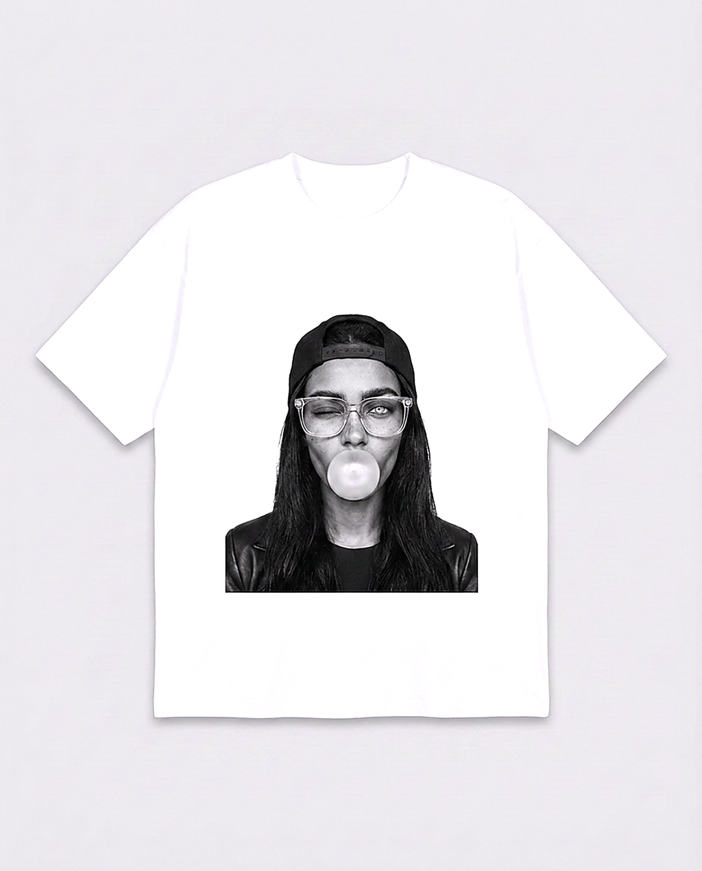 MUSE 001 wink white tee
