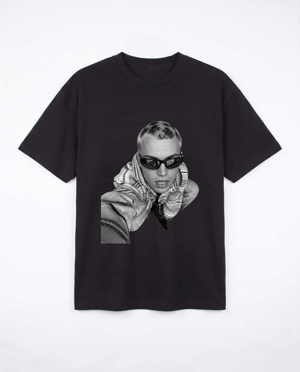 SOREN black tee front
