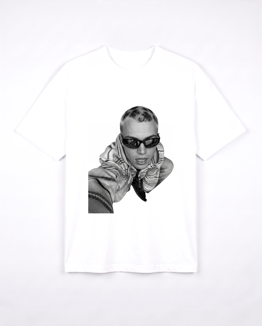 SOREN white tee front
